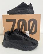 Yeezy 700 v2 vanta (maat 38), Kleding | Heren, Schoenen, Zwart, Nieuw, Ophalen of Verzenden, Sneakers of Gympen
