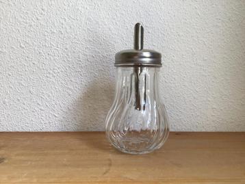 Retro suikerstrooier, glazen suikerpot. Hoog 12 cm. beschikbaar voor biedingen