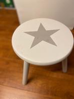 Houten krukje voor kinderkamer, Ophalen, Gebruikt, Hout