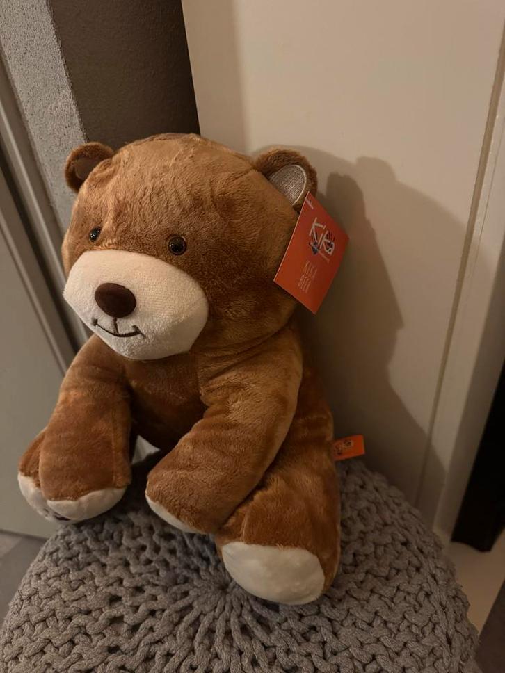 Schattige Bruine KIKA Knuffelbeer - Nieuw!, Kinderen en Baby's, Speelgoed | Knuffels en Pluche, Nieuw, Beer, Ophalen of Verzenden
