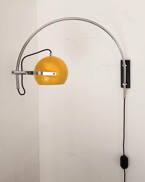 Space Age Booglamp / Wandlamp 1970's, Huis en Inrichting, Lampen | Wandlampen, Gebruikt, Metaal, Ophalen