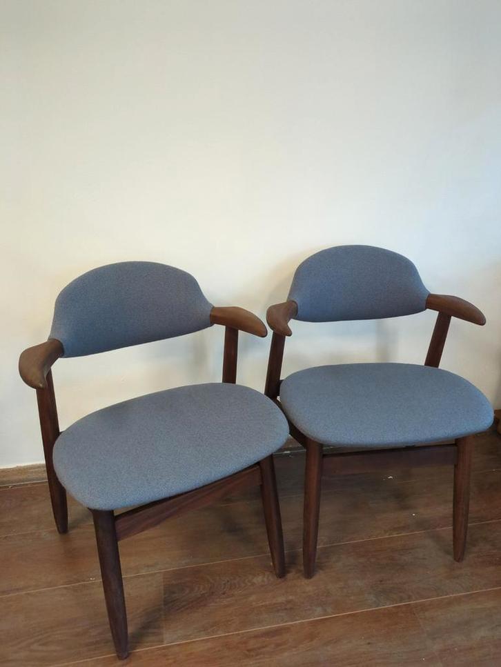 2 Koehoorn teak stoelen De Ploeg stof Tijsseling, Huis en Inrichting, Stoelen, Nieuw, Twee, Hout, Stof, Grijs, Ophalen of Verzenden