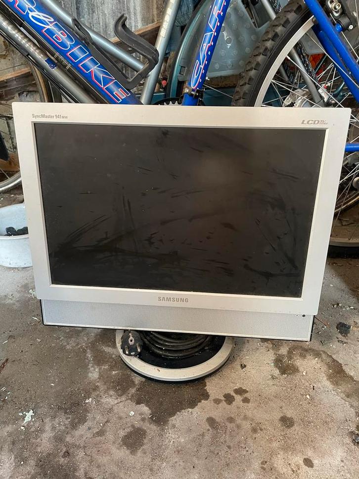 Samsung SyncMaster 941MW Monitor, Computers en Software, Monitoren, Gebruikt, 60 Hz of minder, VGA, Ingebouwde speakers, Overige resoluties