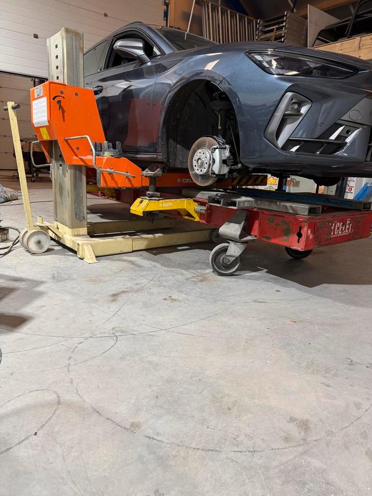 Celette Cayman Richtbank met Zijheffer & Traverse, Auto diversen, Autogereedschap, Gebruikt, Ophalen of Verzenden