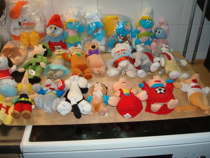 FERRERO 25 PLUSCHE UIT DE MAXI VERRASINGSEIEREN, Verzamelen, Verrassingseieren, Ophalen of Verzenden