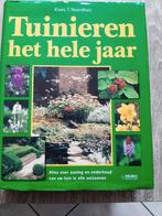 Klaas T. Noordhuis - Tuinieren het hele jaar, Boeken, Wonen en Tuinieren, Gelezen, Ophalen of Verzenden, Tuinieren en Tuinplanten
