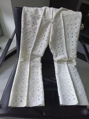 Vintage kanten kleding beschikbaar voor biedingen