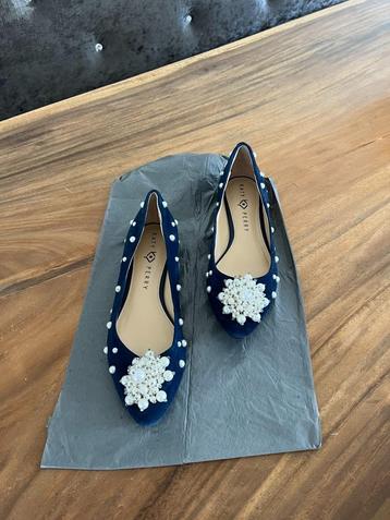 Blauwe suède flats met parels – Katy Perry – maat 38 beschikbaar voor biedingen