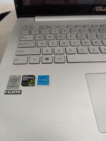 Asus 4k lab top UX501J beschikbaar voor biedingen