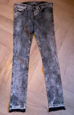 Diesel Skinzee low, grijs, maat 27/30, eenmaal gedragen, Kleding | Dames, Spijkerbroeken en Jeans, Nieuw, Ophalen of Verzenden