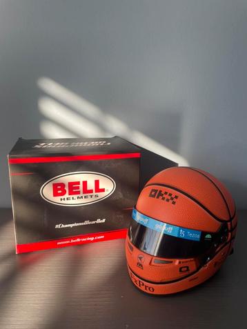 Lando Norris 2022 Miami helm 1:2 beschikbaar voor biedingen