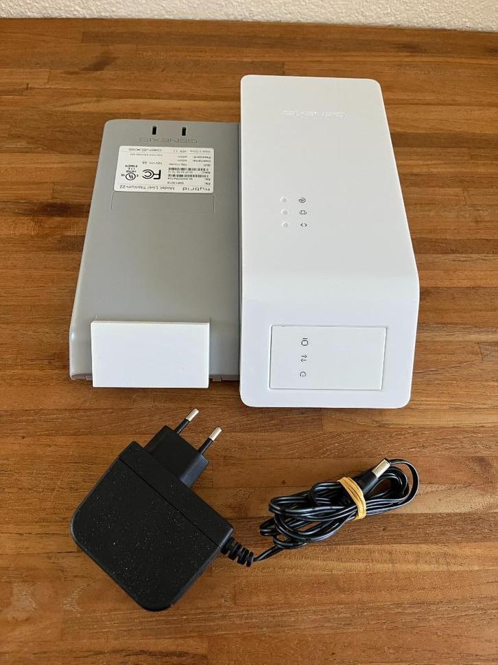 Genexis Hybrid router . Element P2013C + LIVE! Titanium-22, Computers en Software, Routers en Modems, Gebruikt, Ophalen of Verzenden