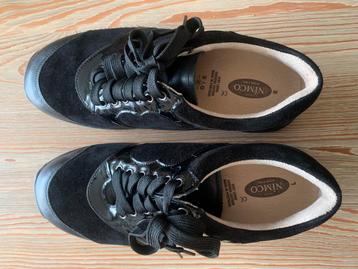 Semi- Orthopedische schoenen maat 42 beschikbaar voor biedingen