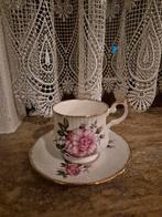 Vintage theekop en schotel met rozenmotief, Huis en Inrichting, Woonaccessoires | Etagères, Ophalen of Verzenden, Zo goed als nieuw