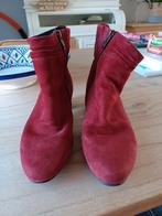 Rode laarsjes met hak 39. Caprice. Let op.hak, Kleding | Dames, Schoenen, Ophalen of Verzenden, Gedragen, Rood