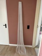 Lange sluier met glittersteentjes en parels, Kleding | Dames, Trouwkleding en Trouwaccessoires, Ophalen of Verzenden, Nieuw, Wit