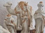 Kerststal 19-delig, crèmekleurig met goud, Antiek en Kunst, Ophalen of Verzenden