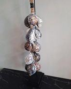 Bruine tijgerschelpen ketting ornament vakkenkast chique, Nieuw, Ophalen of Verzenden, X, X