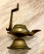 Bodemvondst-Antieke olielamp van brons, Ophalen of Verzenden, Brons