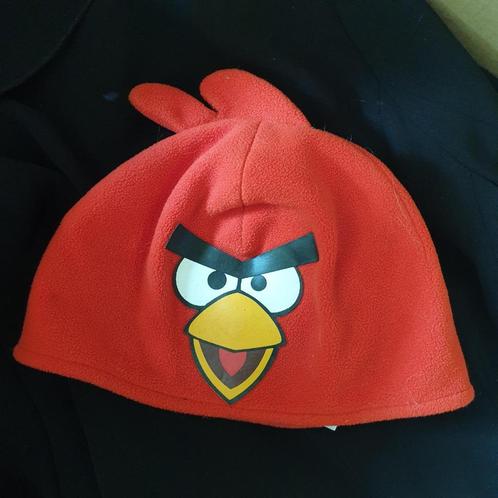 Stoere rode fleecemuts angry birds. Mt 110/116, Kinderen en Baby's, Kinderkleding | Mutsen, Sjaals en Handschoenen, Zo goed als nieuw
