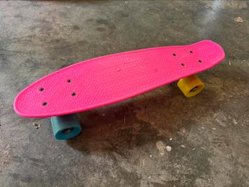 Skateboard / penny board roze beschikbaar voor biedingen