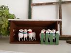 Vintage ertsgebergte Schaapjes en Houten Stal, Antiek en Kunst, Ophalen of Verzenden