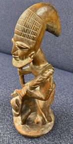 Oud Afrikaans Tribal art houten figuur op paard, Ophalen of Verzenden