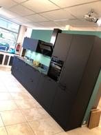 Zwarte showroomkeuken Neff Silestone, Ophalen, Zwart, Overige typen, Nieuw