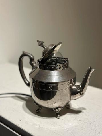 “Theepot” Lamp beschikbaar voor biedingen