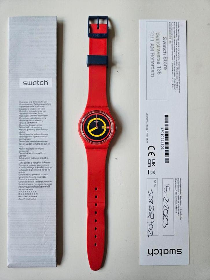 SWATCH | Concentric Red | SO28R702 | weinig gedragen, Sieraden, Tassen en Uiterlijk, Horloges | Dames, Gebruikt, Polshorloge, Swatch