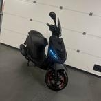 Piaggio Zip 2021 Mat zwart 2999KM Snor of Brom, Ophalen, Zip, Zo goed als nieuw, Benzine
