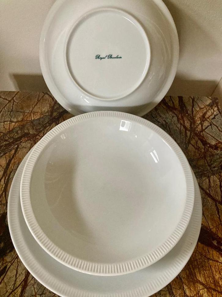 Cannelee Royal Porcelain Arzberg 7 platte en 4 diepe borden, Huis en Inrichting, Keuken | Servies, Bord(en), Overige stijlen, Porselein