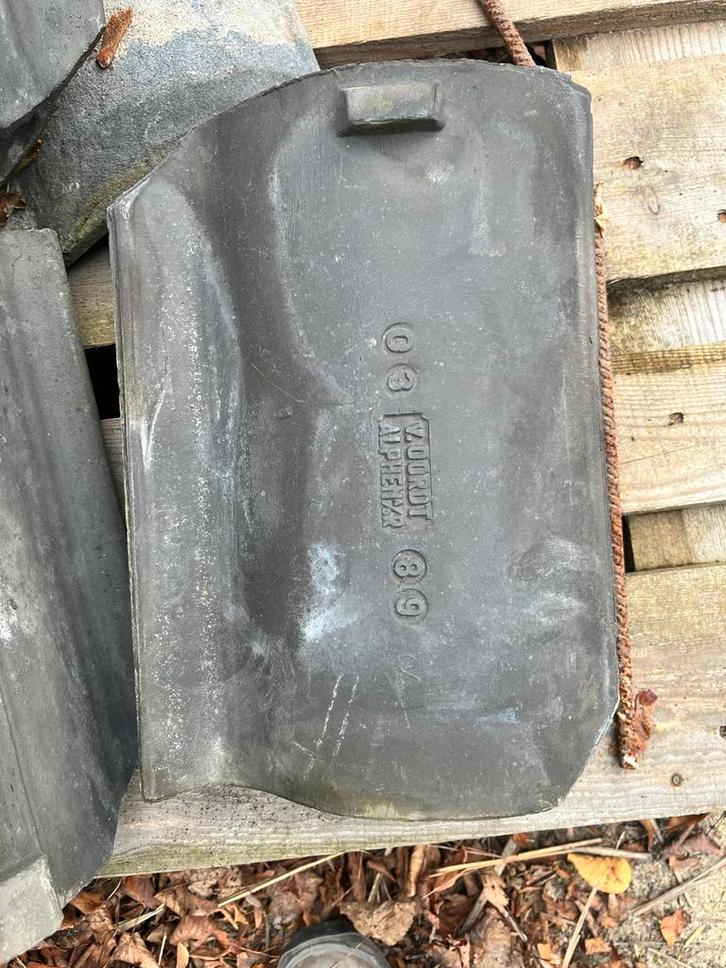 50 Holle Dakpannen van Oordt - Alphen a.d. Rijn, Doe-het-zelf en Verbouw, Dakpannen en Dakbedekking, Gebruikt, Dakpannen, Steen of Klei