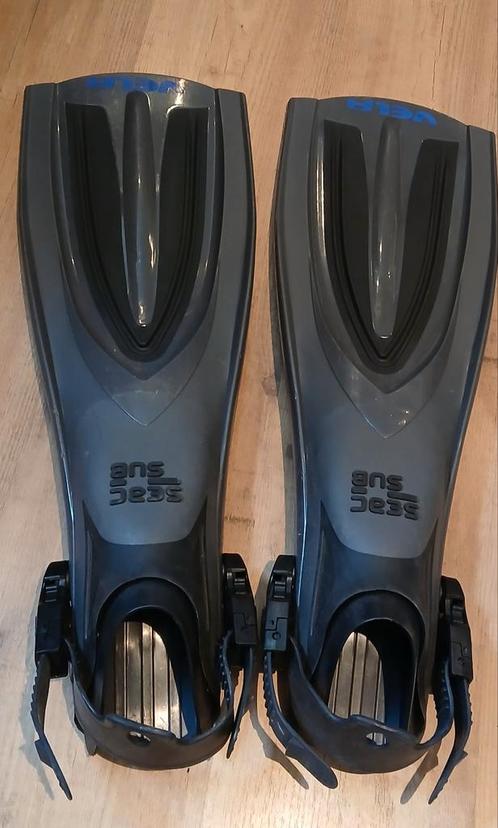 Duikvinnen (s-m) en duiklaarzen (36), Watersport en Boten, Duiken, Zo goed als nieuw, Zwem- of Duikvliezen, Ophalen