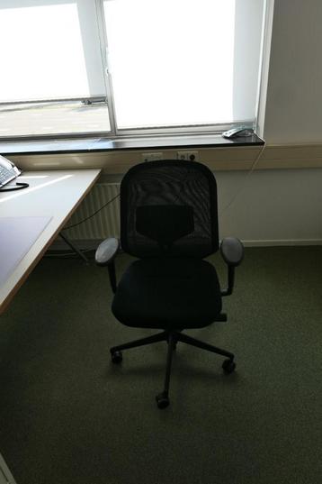 bureaustoelen beschikbaar voor biedingen