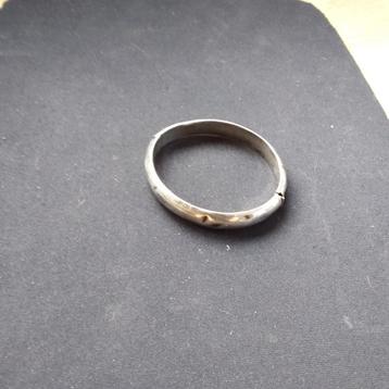 Zilveren slaven armband beschikbaar voor biedingen