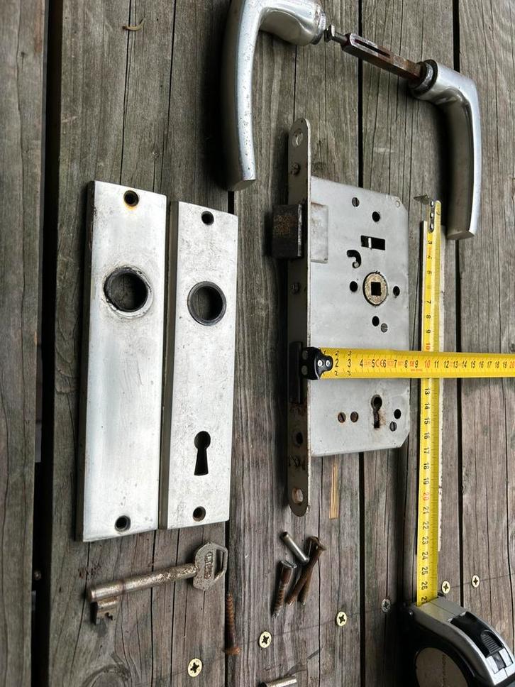 Slot, LIPS, Doe-het-zelf en Verbouw, Hang- en Sluitwerk, Gebruikt, Slot, Ophalen of Verzenden