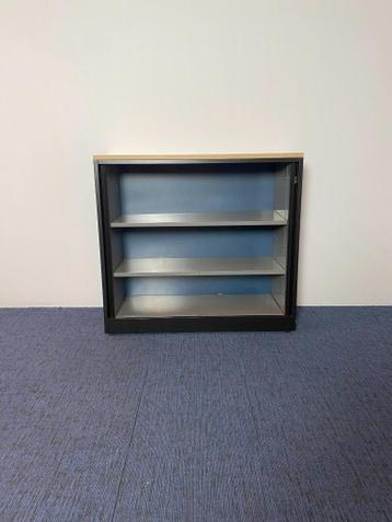 73 x Roldeurkast Ahrend, nieuw zwart gespoten, 105 x 120 cm. - afbeelding 4