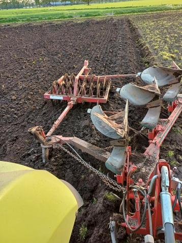 Packer arm  beschikbaar voor biedingen