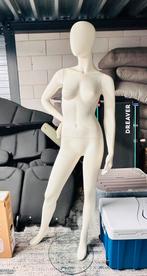 Paspop / etalagepop vrouw, Ophalen, Gebruikt