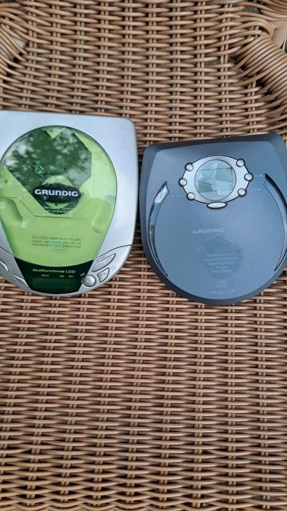2 Draagbare CD Spelers - Zeer Goede Staat, Audio, Tv en Foto, Walkmans, Discmans en Minidiscspelers, Discman, Ophalen of Verzenden
