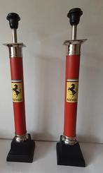 2 Ferrari gethematiseerde Eichholtz stijl tafellampen, Ophalen of Verzenden, Minder dan 50 cm