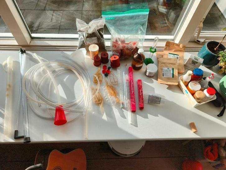 Wijn vaten, flessen, frtuitpers, hobby benodigdheden, Hobby en Vrije tijd, Overige Hobby en Vrije tijd, Gebruikt, Ophalen