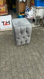 Nachtkastje Veloers  43x50x62 cm, Ophalen, Zo goed als nieuw, Minder dan 50 cm