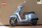 Vespa Scooter GTS 300 | 2021 | Akrapovic | CARBON |LED |, Scooter, Bedrijf, Galjoenstraat
5017CL  Tilburg, Vespa