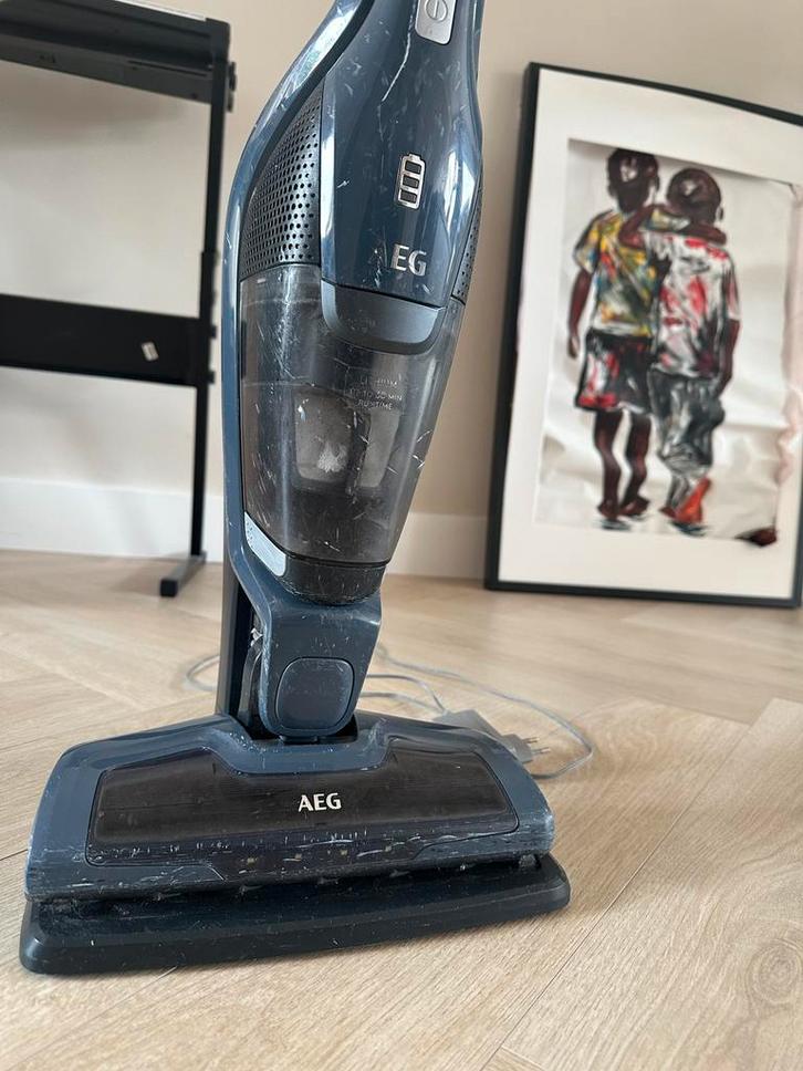 Aeg stofzuiger 2 in 1 CX7, Witgoed en Apparatuur, Stofzuigers, Zo goed als nieuw, Stofzuiger, Minder dan 1200 watt, Ophalen