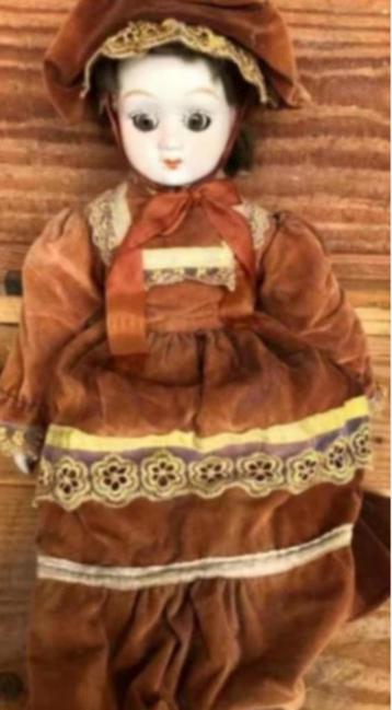 Porseleinen meisjespop (40 cm) beschikbaar voor biedingen
