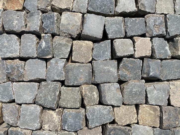 Partij Gebruikte Natuursteenkeien, Basalt, Mix,  V01, Tuin en Terras, Tegels en Klinkers, Gebruikt, Overige typen, Natuursteen