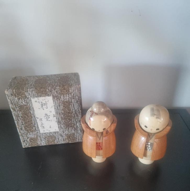 Mooi Kokeshi paar van Shido Shozan (1932–1995), Antiek en Kunst, Kunst | Niet-Westerse kunst, Verzenden
