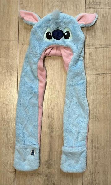 Stitch muts met wanten beschikbaar voor biedingen